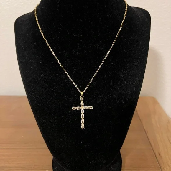 Large Gold Sparkly Cubic Zirconium Cross Necklace✝️ - Picture 3 of 6